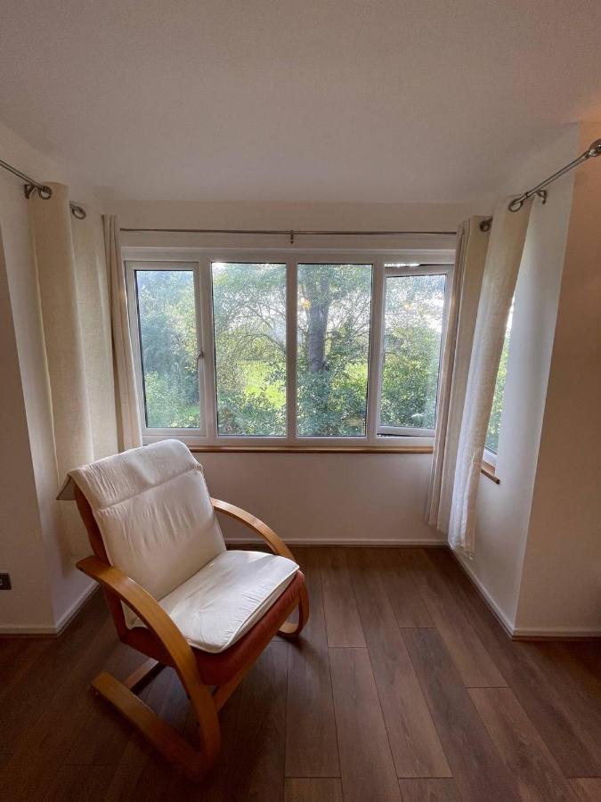 Lovely 2 Bedroom Flat With Free Parking, Great Transport Links To Central London, The Excel Centre, Canary Wharf And The O2! מראה חיצוני תמונה